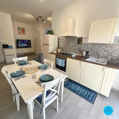 Apartman Sisters' House, Free Parking Place *