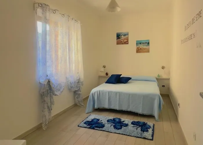 Sisters' House, Free Parking Place *